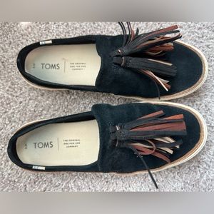 Toms tasseled slip on mules